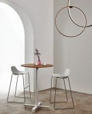 05_Estel_ComfortAndRelax_ChairAndStool_Stool Shell